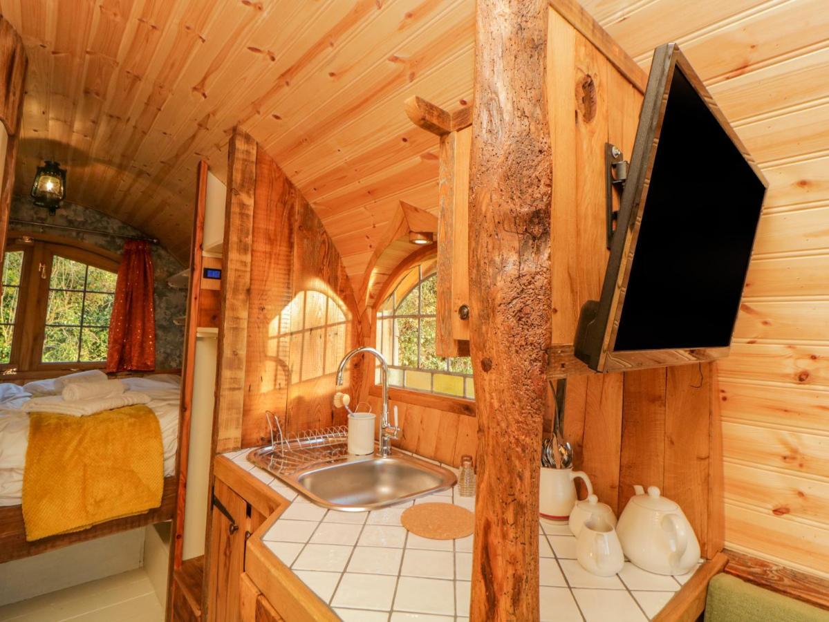 Holiday home The Wagon At Burrow Hill *
